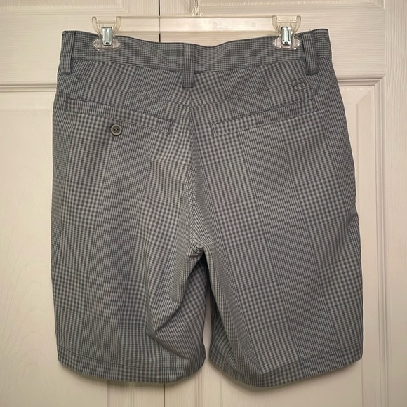 Southern Tide Men’s Lightweight Checkered Pattern Shorts 30W Excellent Condition - Picture 3 of 12